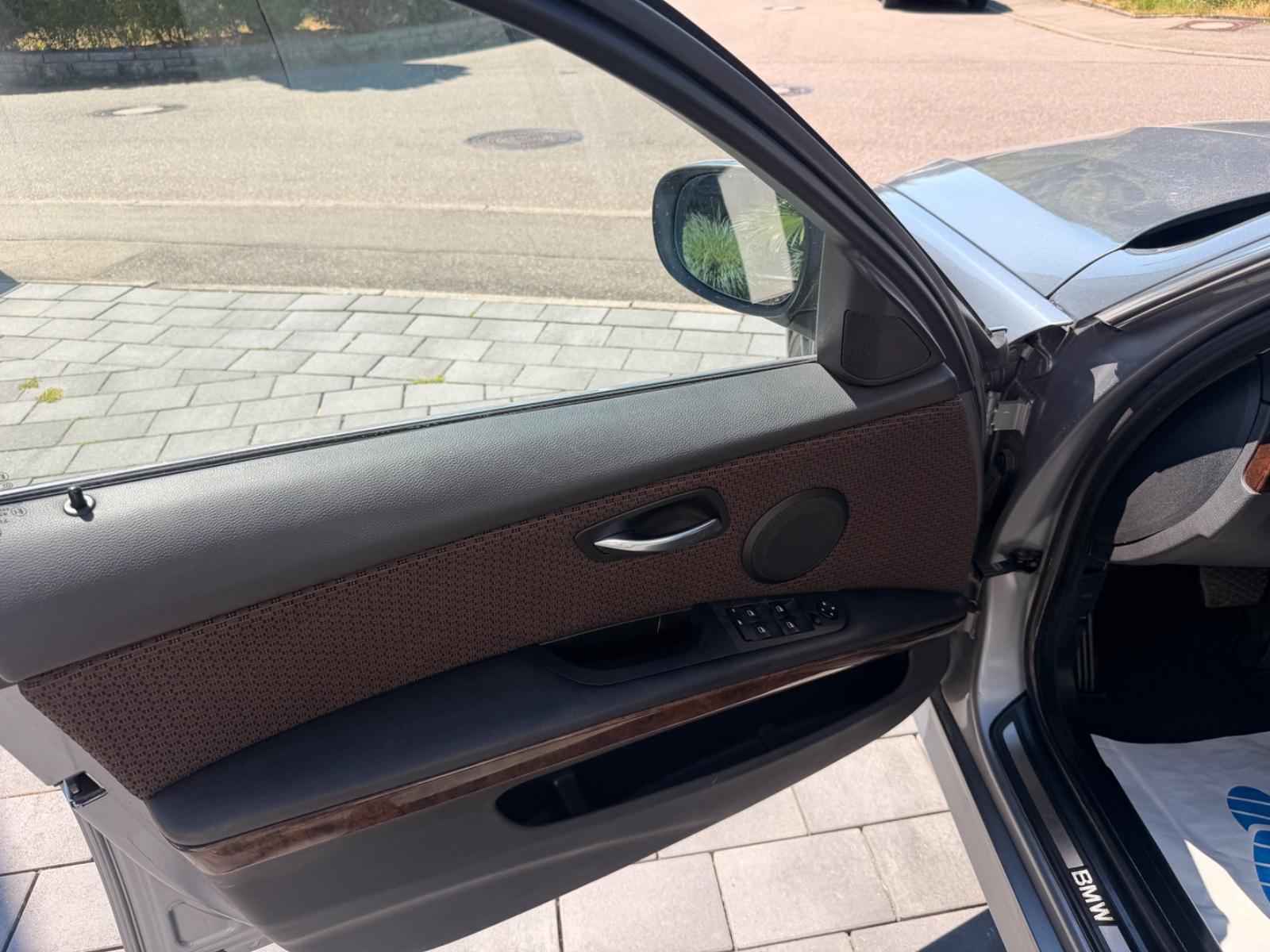 BMW 330 I E90 BERLINE BVA / | 272 ch |