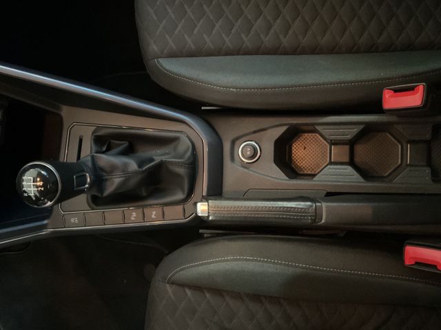 Polo VI IQ.DRIVE *Sitzhzg/AppConnect*