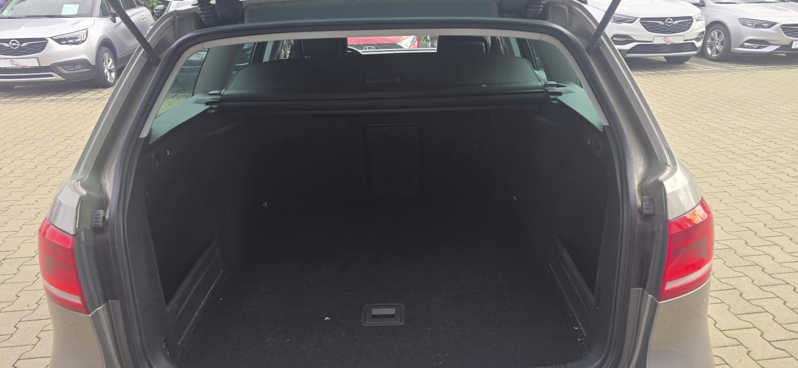 Volkswagen Passat 2012 — photo 9
