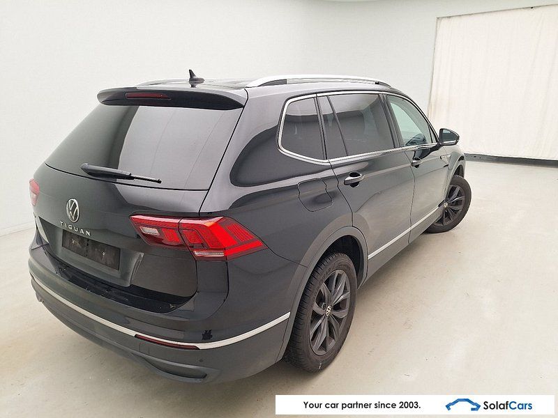 Volkswagen Tiguan Allspace 2.0 TDI Life Aut. LED Virtual N imagem 3