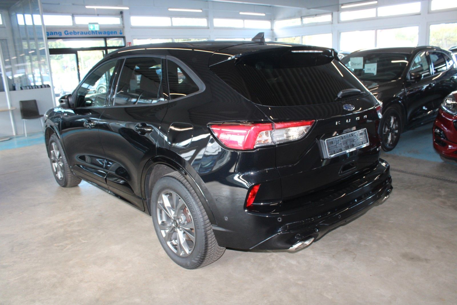 Fahrzeugabbildung Ford Kuga 2.5 PHEV ST-Line X LED B&O HUD ACC WinterP