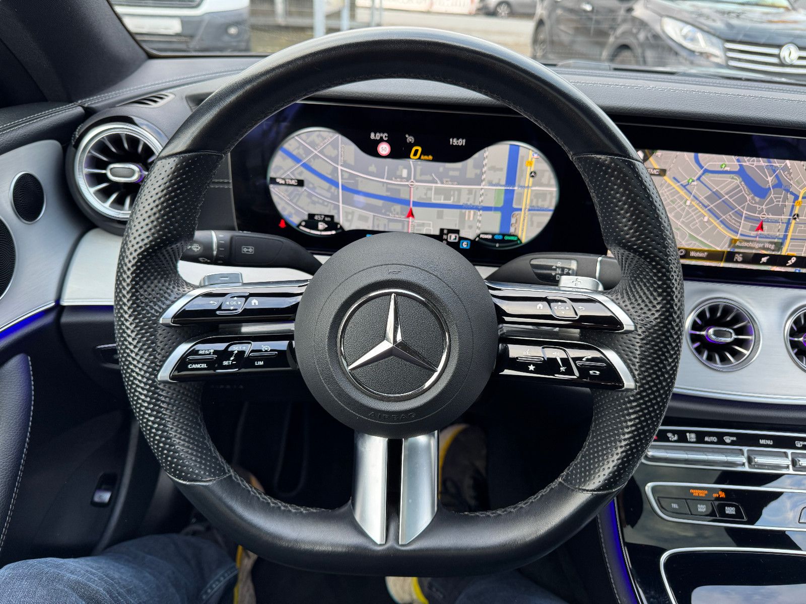 Fahrzeugabbildung Mercedes-Benz E 300 Coupe 9G 2X AMG LINE PANORAMA MBUX 20 ZOLL