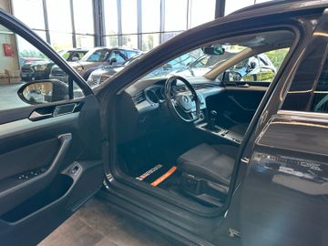 MYAUTOCENTER – Gebraucht- und Jahreswagen mit Werkstattservice in Pfaffenhofen Volkswagen Passat Variant Comfortline *4Motion*Kamera*AHK*