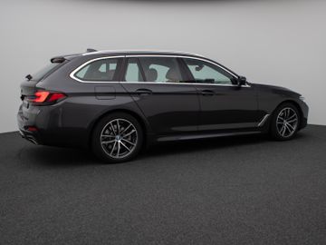 Fahrzeugabbildung BMW 520d xD Tour M Sport HI-FI M Sportfahrwerk