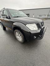 Nissan Pathfinder 2.5 dCi DPF PLATINUM 4WD Automati... - gebrauchte Nissan Pathfinder aus dem Jahr 2012