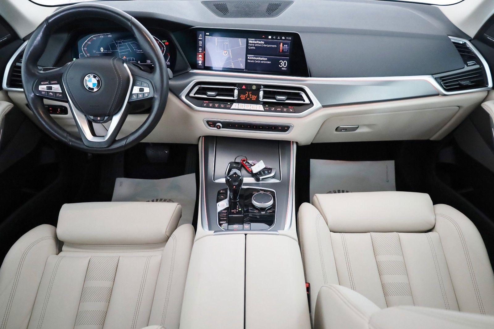 Fahrzeugabbildung BMW X5 xDrive 30d,Leder,Navi,LED,SH,H&K,Kamera,ACC