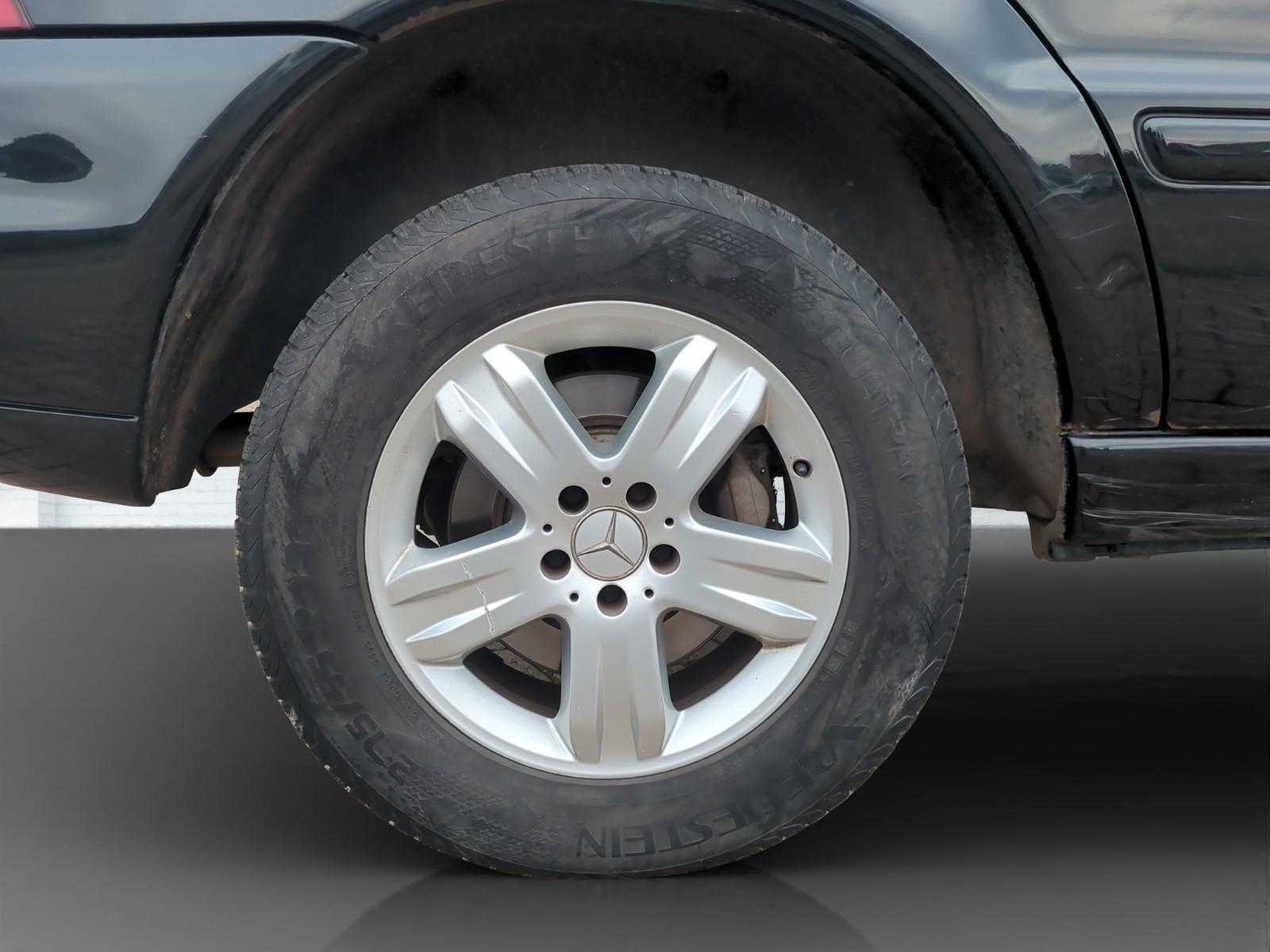 Mercedes-Benz ML270 2004 — photo 18