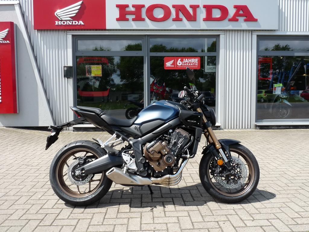 Honda CB 650 R ABS  E-Clutch TZ 04/26 NEU
