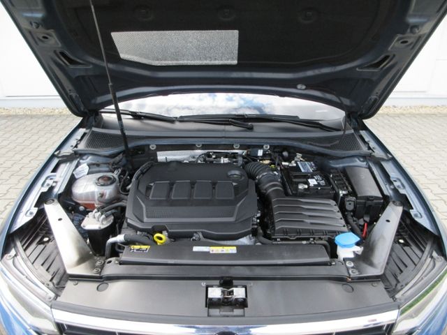 Passat Variant 2.0 TDI 200 PS DSG R-Line AHK/PAN