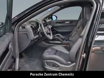 Porsche Cayenne - 12