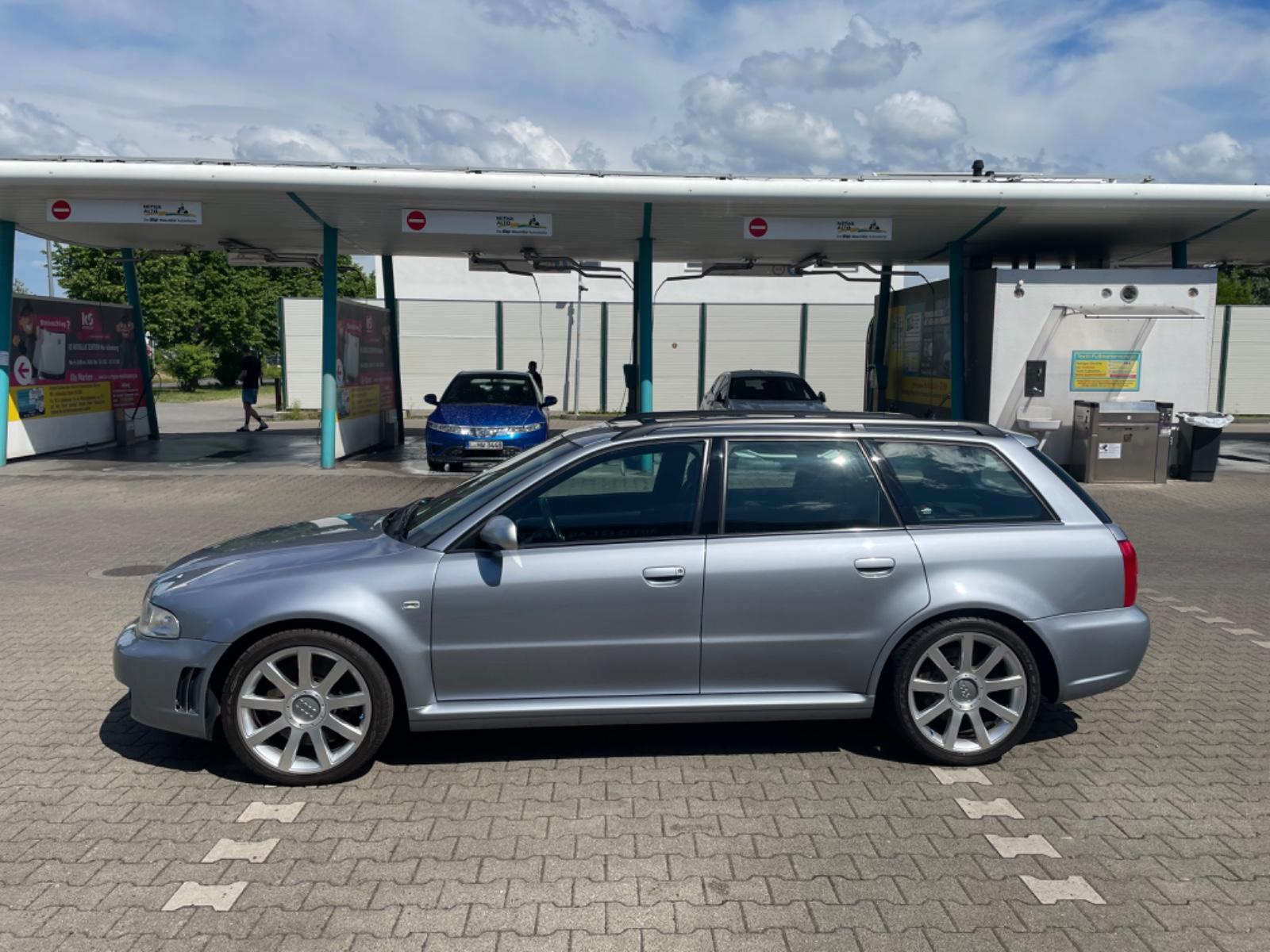 Audi RS4 2.7 quattro B2, großer Service neu, 1 Hand