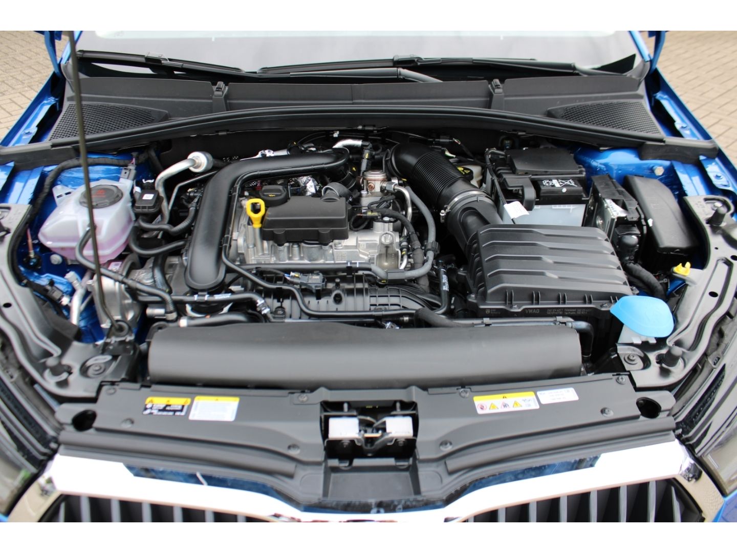 SKODA Fabia 1.0 TSI Sonderm. 130 Jahre LED GRA PDC RFK - Image 27