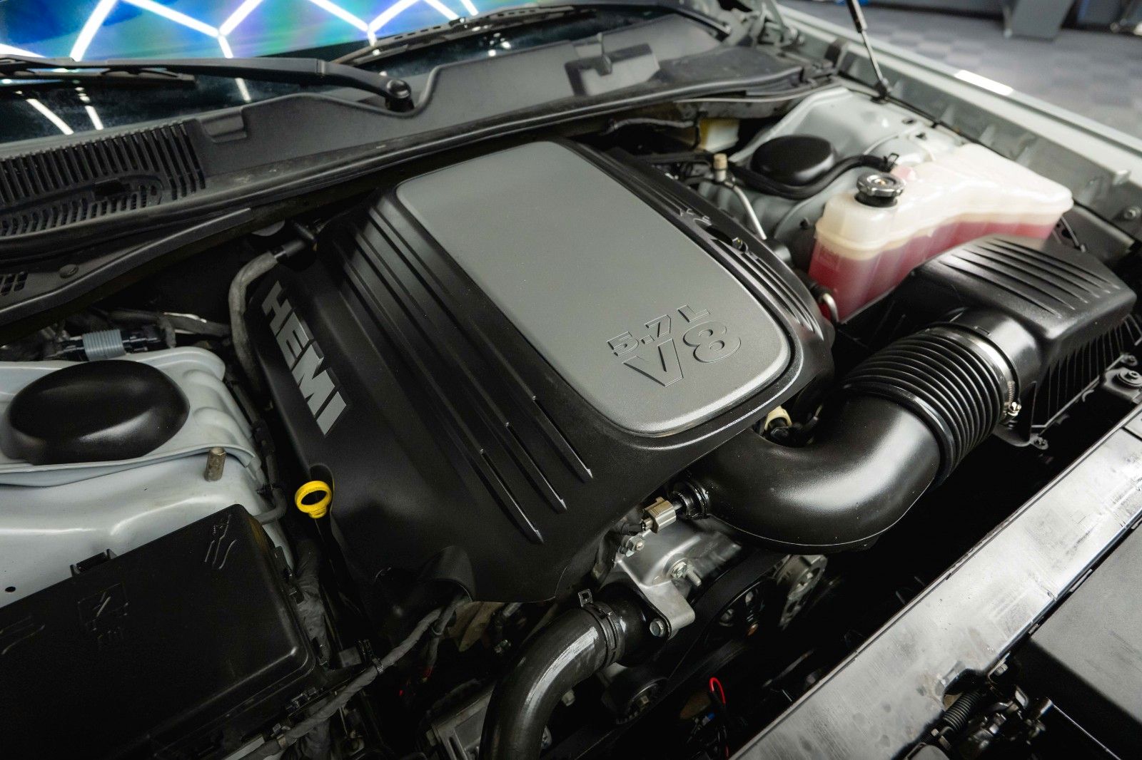 Fahrzeugabbildung Dodge Challenger 5.7 V8 R/T SRT Style Performance*LED*