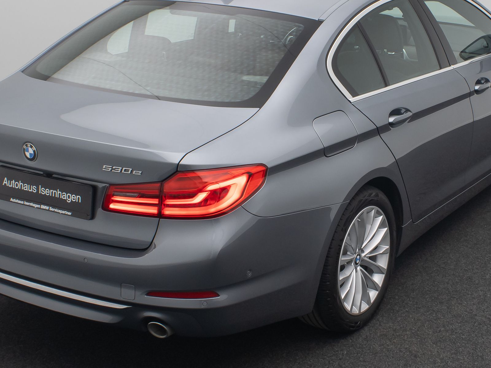 Fahrzeugabbildung BMW 530e Luxury Line ACC 360&deg; DAB Alarm Individual