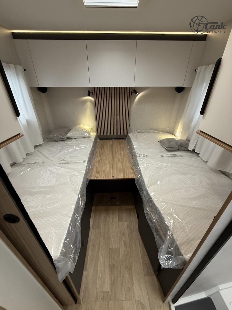 Pilote PACIFIC EXPRESSION P690GJ niedriges Bett!