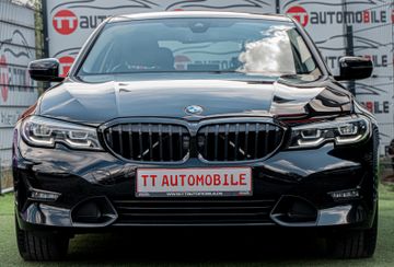 Fahrzeugabbildung BMW 330i Lim. Sport Line|KAMERA|AUTOMATIK|DISPLAYKEY