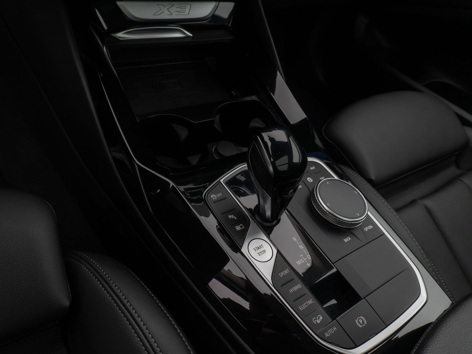 Fahrzeugabbildung BMW X3 xD30e Panorama Kamera DAB HiFi Lenkrhz Sport