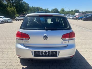 Volkswagen Golf - 6