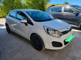 Kia Auto Kia Rio - Kia Rio aus 2011