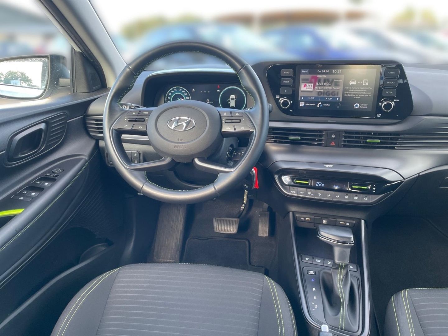 Fahrzeugabbildung Hyundai i20 1.0T Mild-Hybrid Intro Allwetter Sitzheizung
