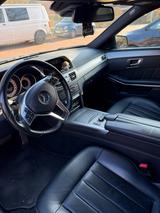 Mercedes-Benz E 500 4MATIC AVANTGARDE AVANTGARDE - mit Benzin-Antrieb: Grau, Vollleder, Luftfederung