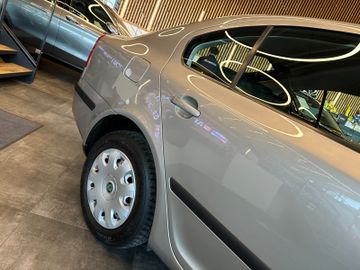 Skoda Octavia *TÜV0328*SCHECKHEFT*TEMPO*AHK*KLIMA*PDC