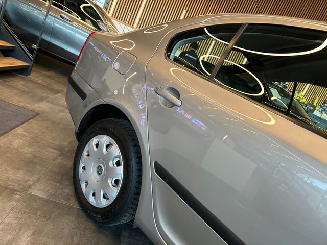 Skoda Octavia *TÜV0328*SCHECKHEFT*TEMPO*AHK*KLIMA*PDC