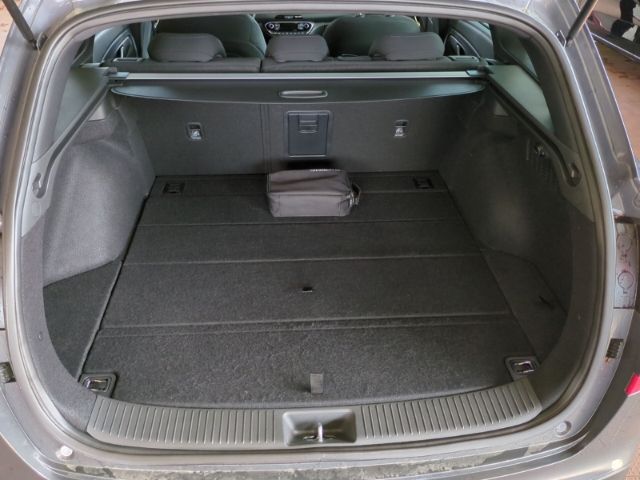 Fahrzeugabbildung Hyundai i30 FL Kombi (MY25) 1.5 T-GDI (140 PS) 48V 7-DCT
