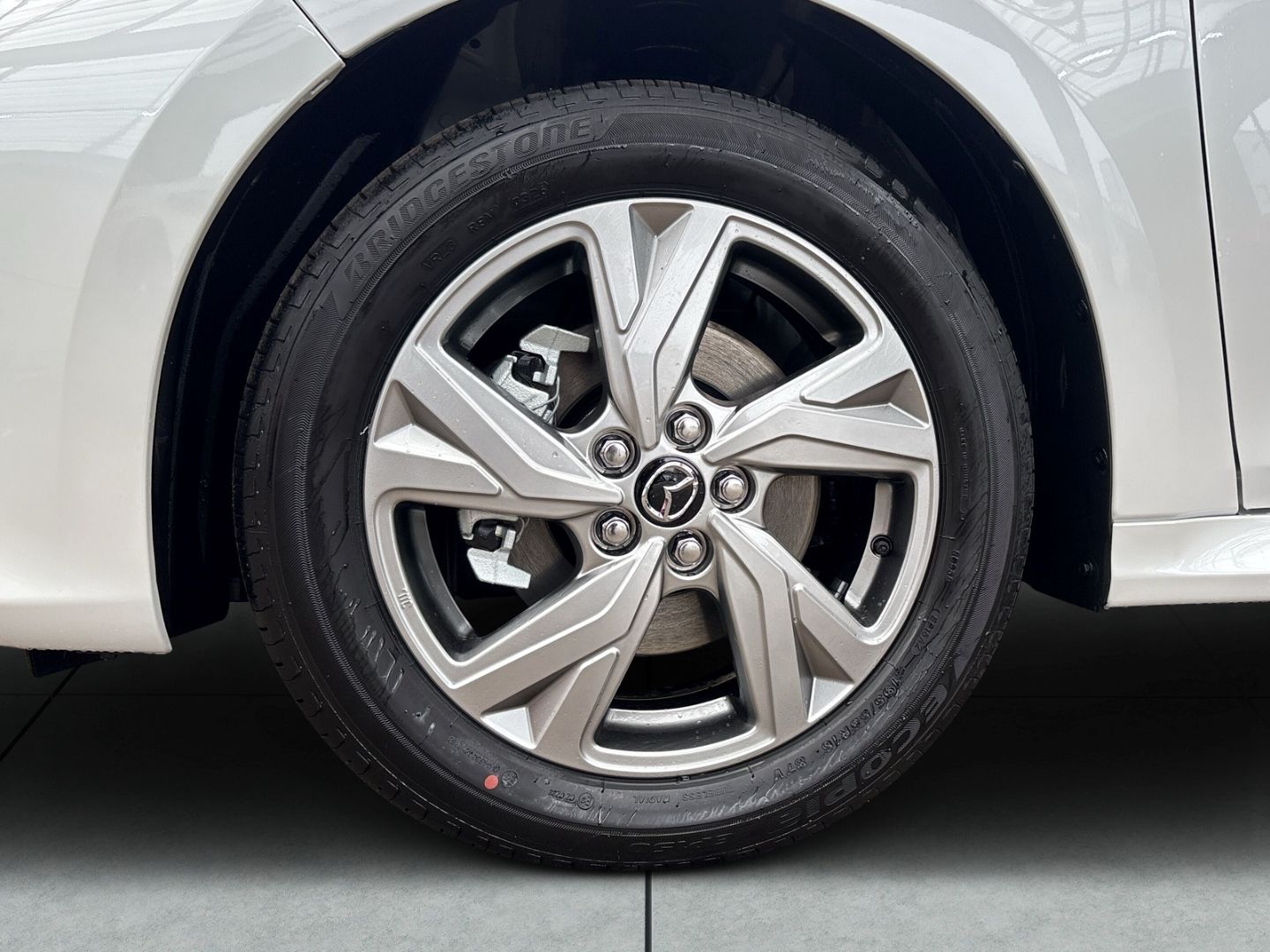 Mazda 2 Hybrid - Bild 4