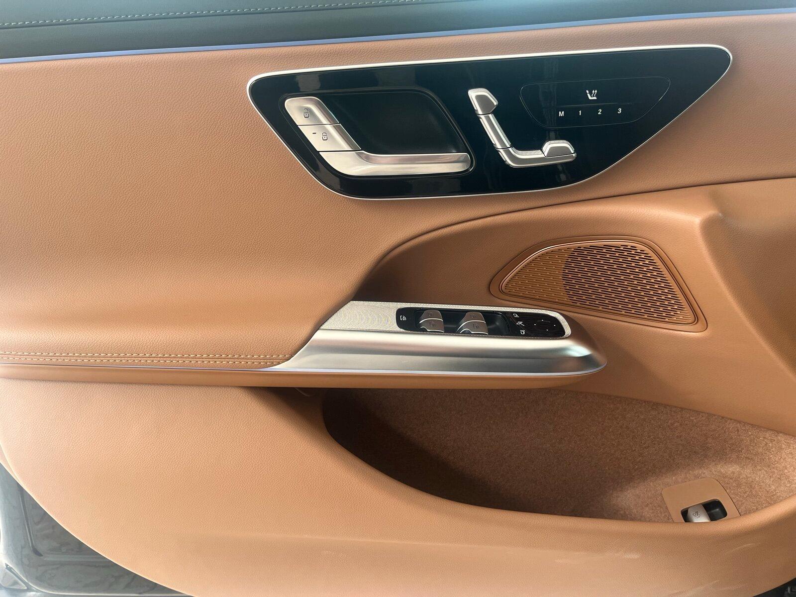 Mercedes-Benz E 220 d T AVANTGARDE/Distronic/Memory/Kamera/AHK