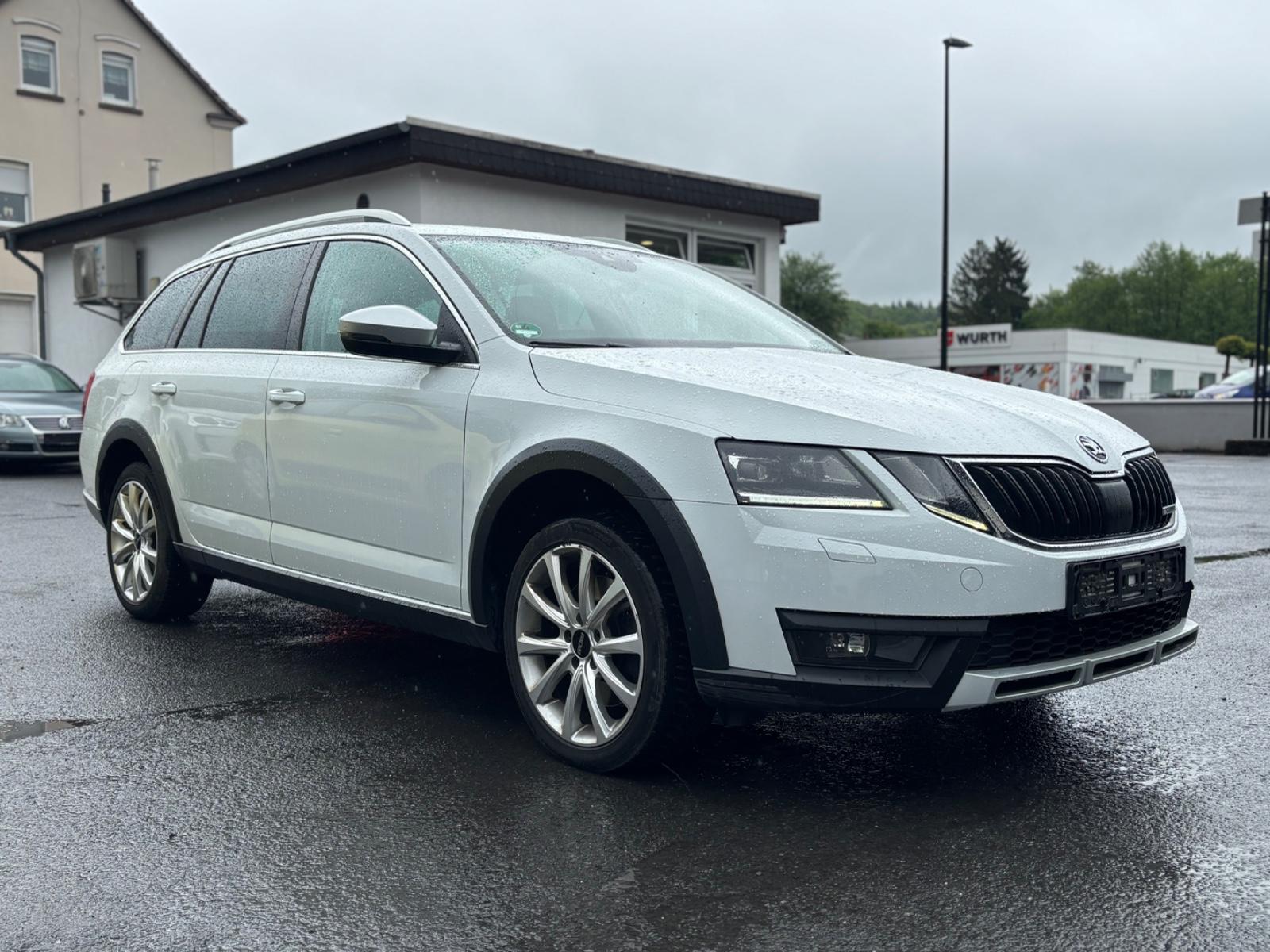 Skoda Octavia Combi "Scout" 4x4  DSG  *AHK//NAVI//LED
