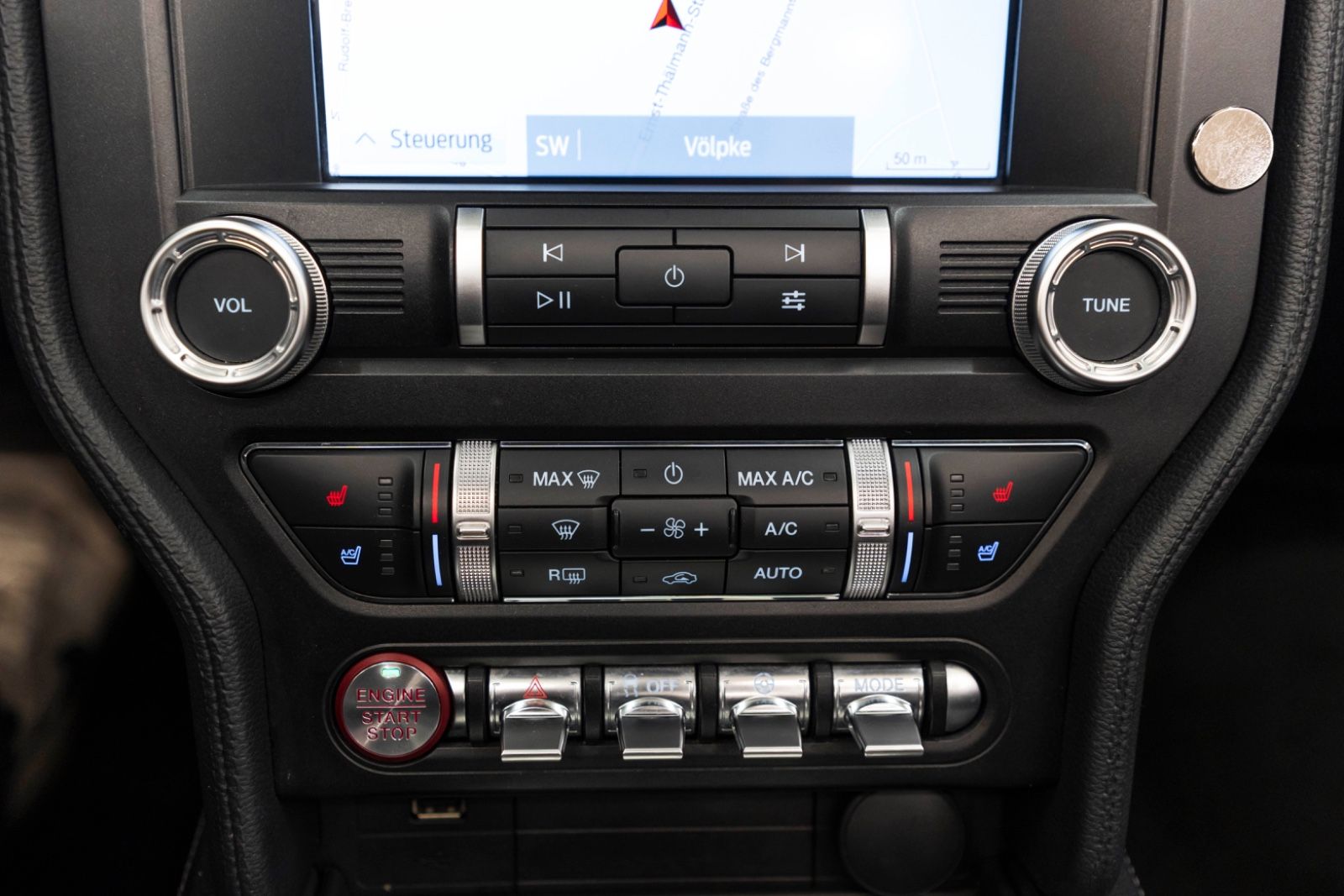 Fahrzeugabbildung Ford Mustang 2.3 HIGH PERFORMANCE ACC KAM TOTW LEDER