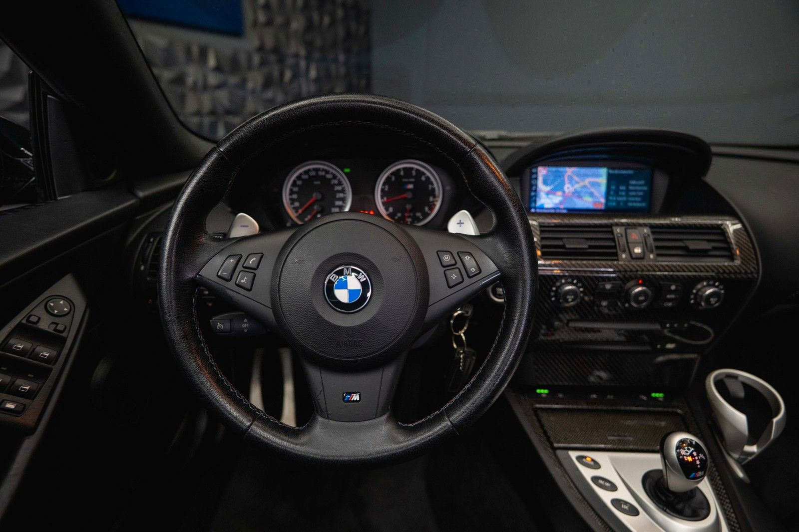 Fahrzeugabbildung BMW M6 Cabrio 5.0 V10 SMG Carbon *Head Up*Bi-Xenon*