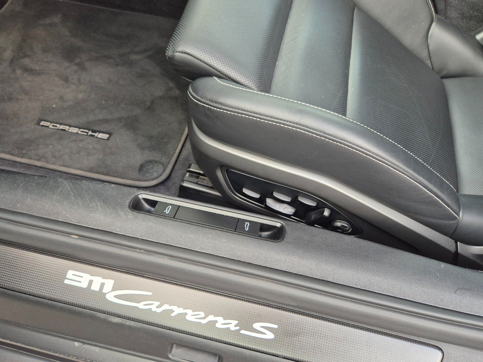 Fahrzeugabbildung Porsche 992 Carrera S/UPE 180k/Approved+Full options