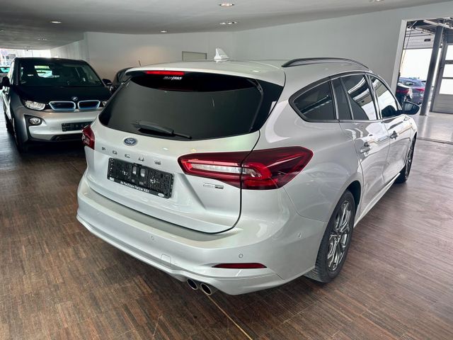 Fahrzeugabbildung Ford Focus Turnier ST-Line