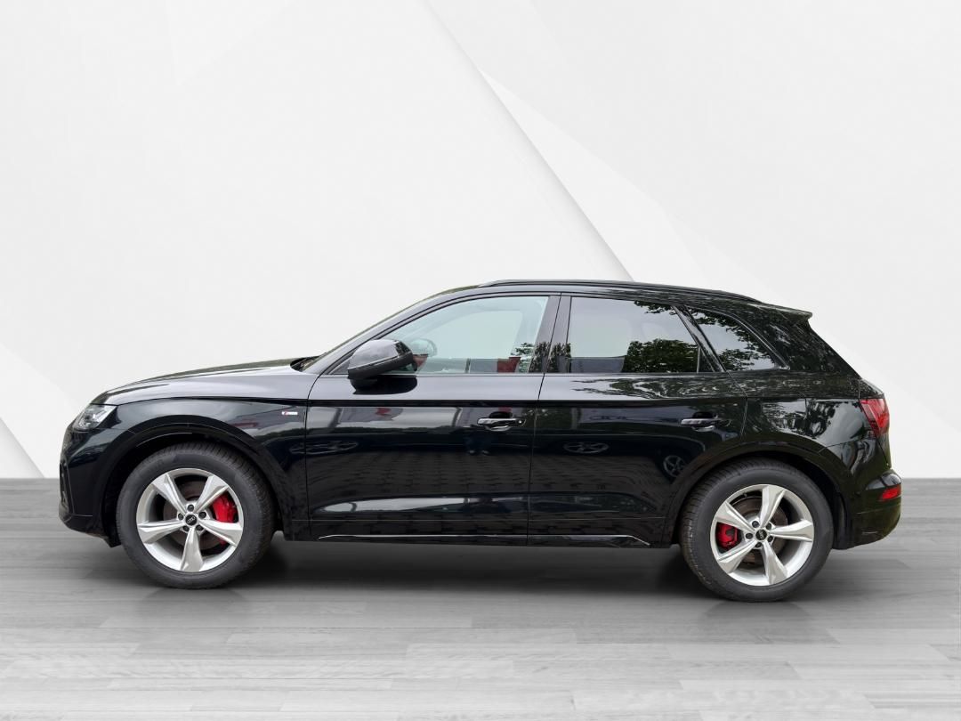 Fahrzeugabbildung Audi Q5 TFSI e S line Q5 business 55 TFSI e quattro S