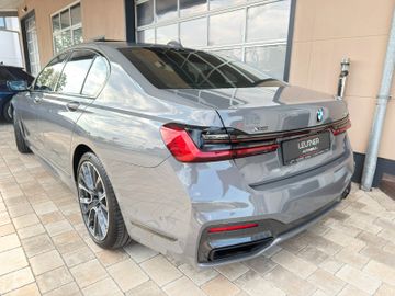 BMW 750 - 5