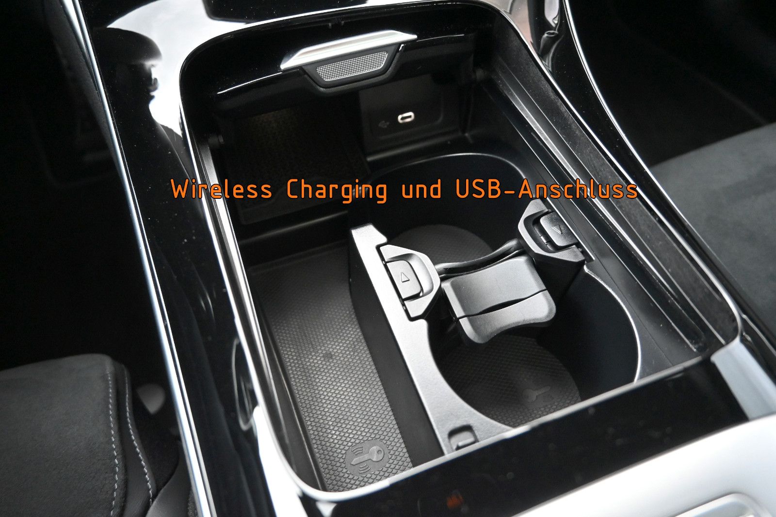 Fahrzeugabbildung Mercedes-Benz C 300 d T AMG Line °ACC°PANORAMA°WINTERPAKET°