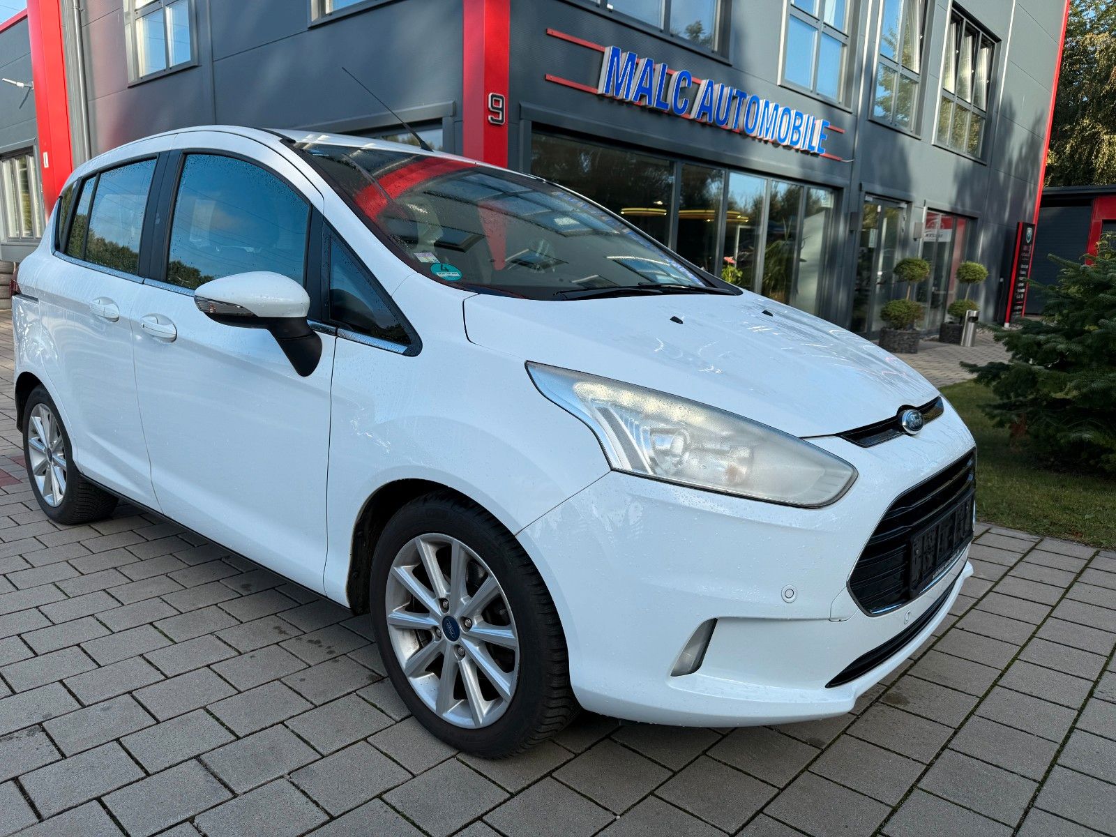 Ford B-MAX Titanium( Tüv 7.27/ 2 Hand)