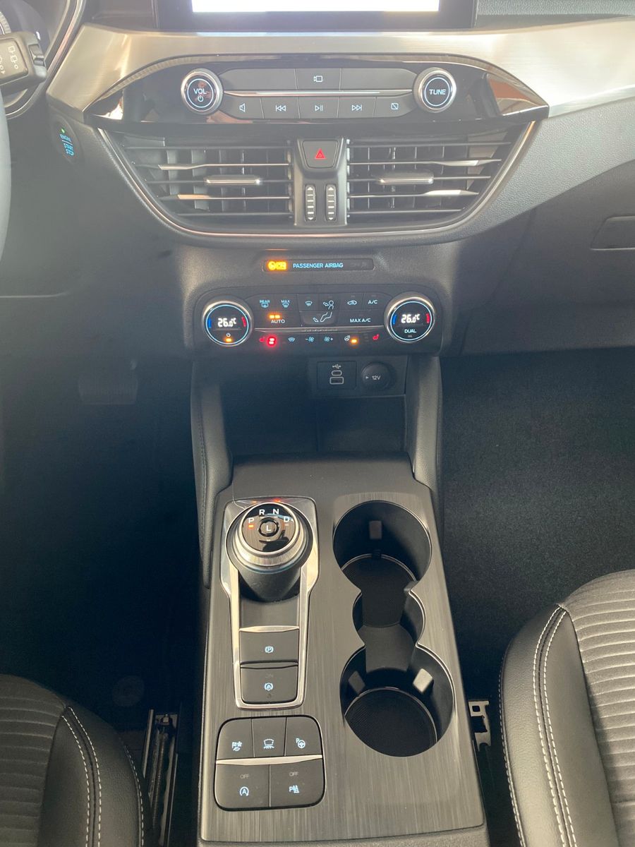 Fahrzeugabbildung Ford Kuga Titanium X 4x4 LED ACC HUD AHK Winterpaket