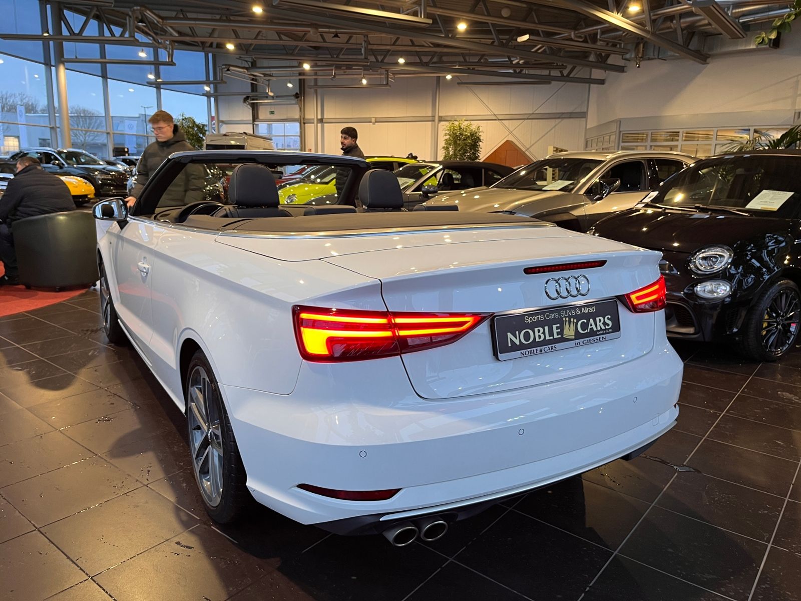 Fahrzeugabbildung Audi A3 Cabriolet 35 TFSI S line sport MATRIX LED NAV