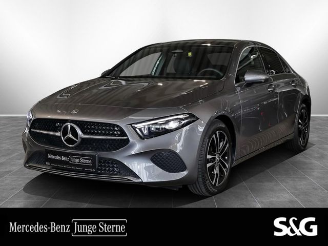 MERCEDES-BENZ A 220 4MATIC Limo PANO+MEMORY+DISTRO+360°+TOTWIN