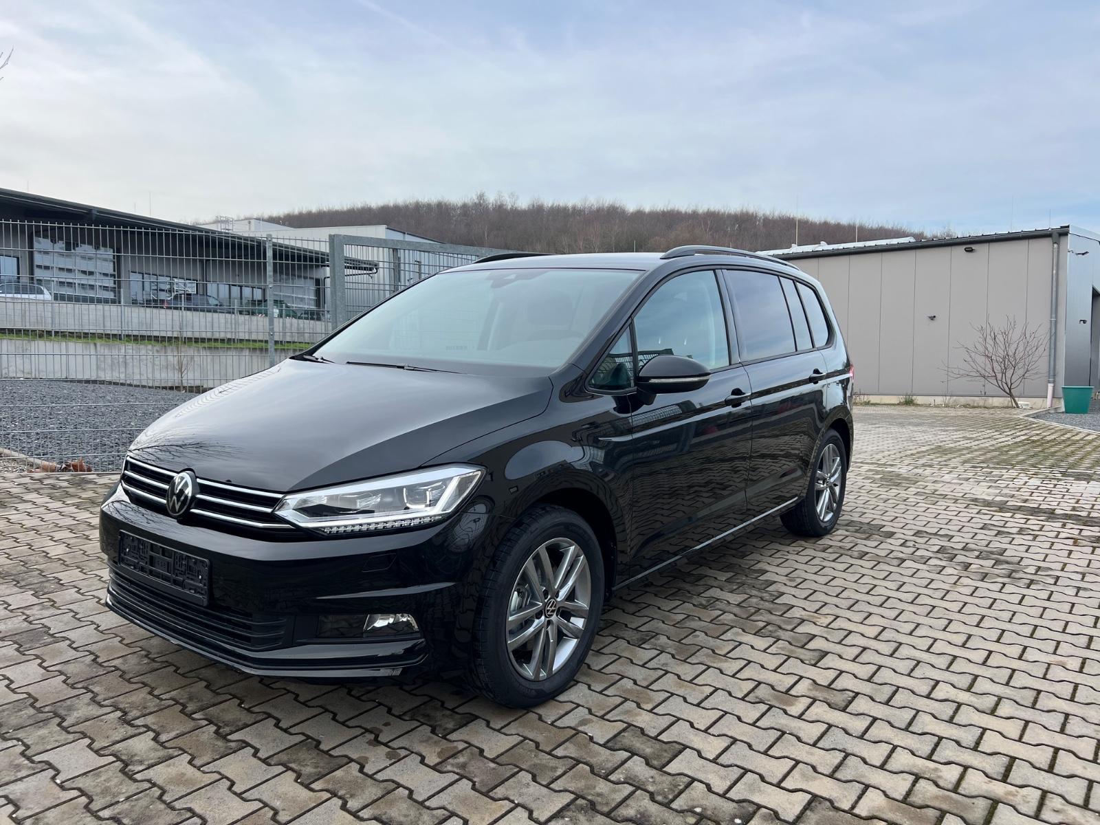 Volkswagen Touran 1.5 TSI DSG Comfort+7Sitze+Panorama+AHK