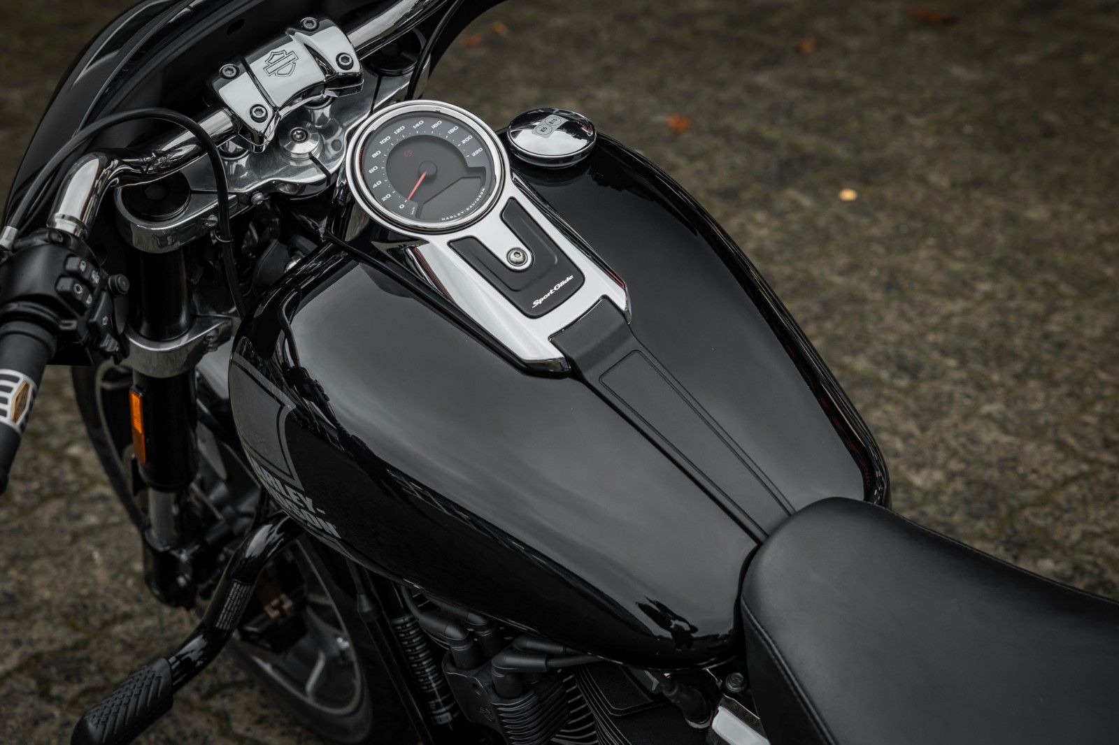 Fahrzeugabbildung Harley-Davidson FLSB Sport Glide Softail - JEKILL & HYDE
