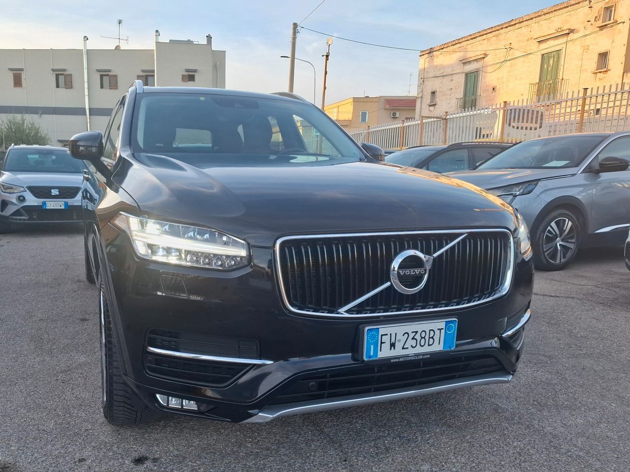 Volvo XC 90 XC90 D5 AWD Geartronic 7 posti Momen