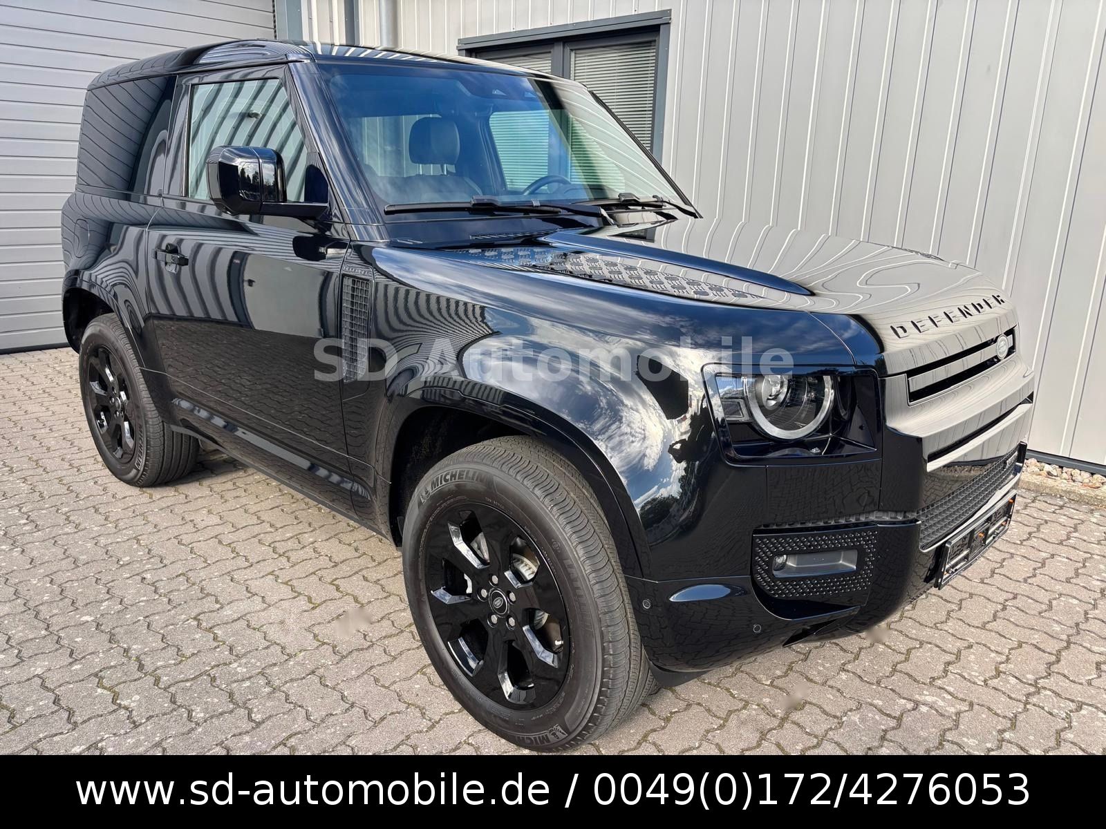 Land Rover Defender 90 X-Dynamic D250 3,0d SE BLACK-DESIGN foto 3
