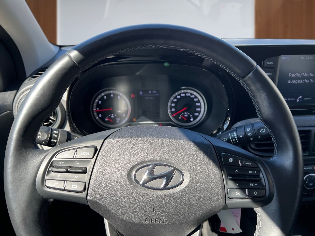 Fahrzeugabbildung Hyundai i10 1.2 Aut. TREND TOUCH*SHZ*CARPLAY*KLIMA*LM*TE