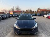 Ford Focus Lim. Ambiente Sportsitze Sport Lenkrad - Ford Focus Ambiente mit Benzin-Antrieb