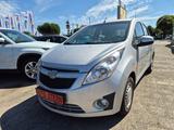 Chevrolet Spark 1.0 LS Klima. AUX/CD. Ganzjahresreifen - silberne Chevrolet Spark