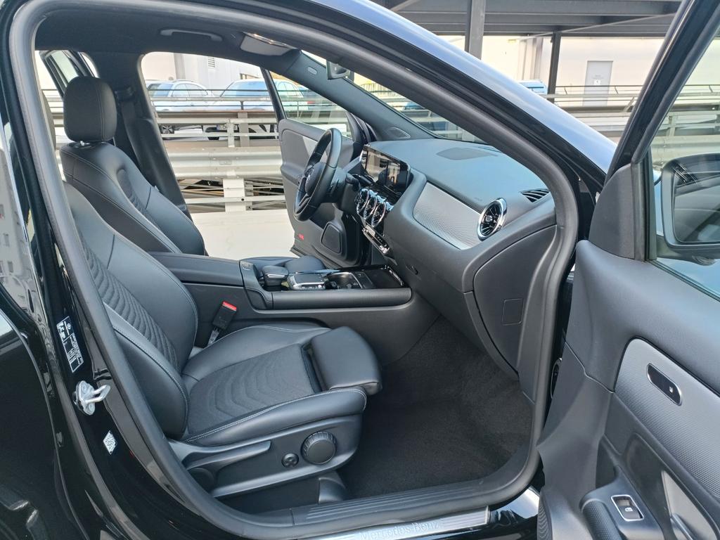 Mercedes-Benz GLA 180